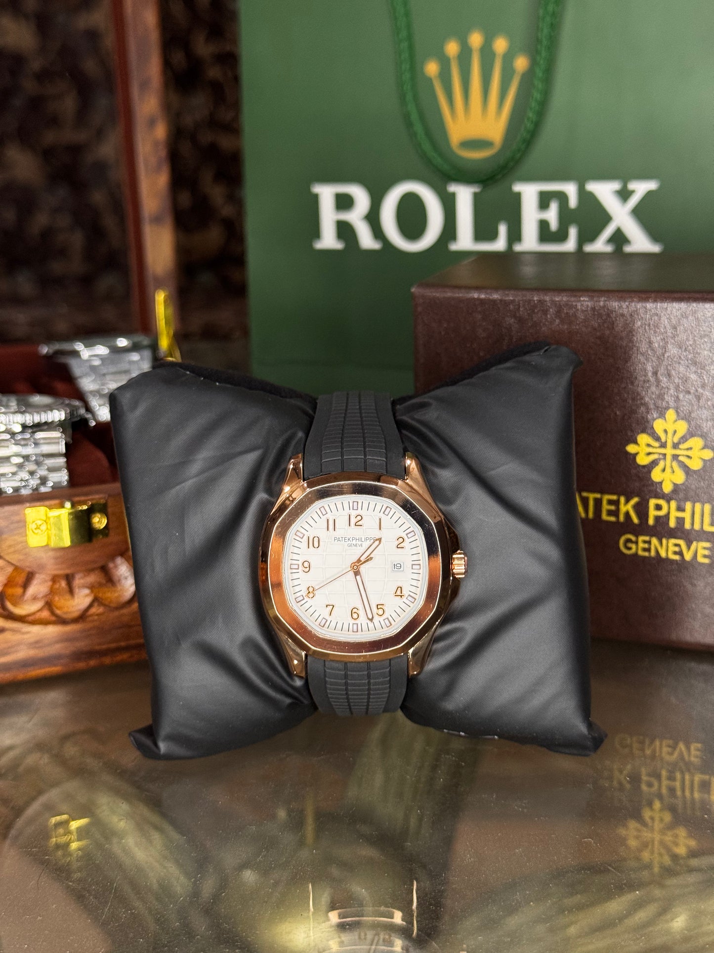 Patek Philippe Aquanaut Date