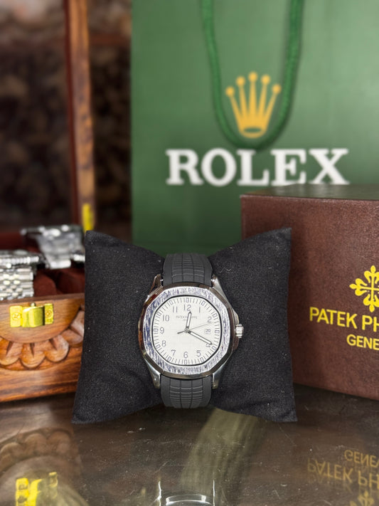 Patek Philippe Aquanaut Date